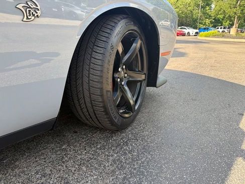 Used 2021 Dodge Challenger SRT Hellcat w/ Plus Package RWD image 39