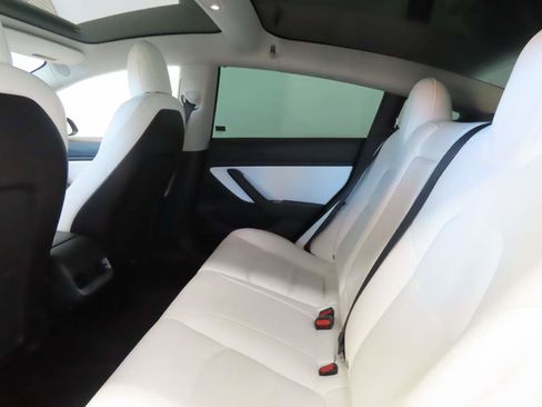 Used 2020 Tesla Model 3 Performance image 15