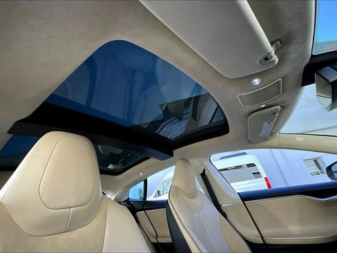 Used 2013 Tesla Model S Performance image 12