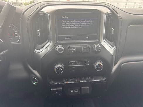 Used 2019 Chevrolet Silverado 1500 LT Trail Boss w/ Bed Protection Package AWD/4WD image 33