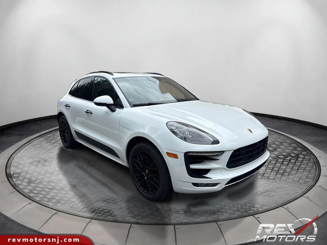 Used 2018 Porsche Macan GTS AWD/4WD image 7