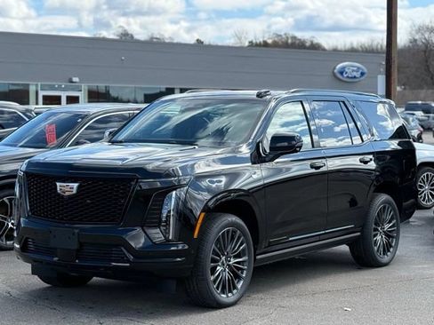 Used 2026 Cadillac Escalade Platinum Sport w/ LPO, Floor Liner Package AWD/4WD image 45