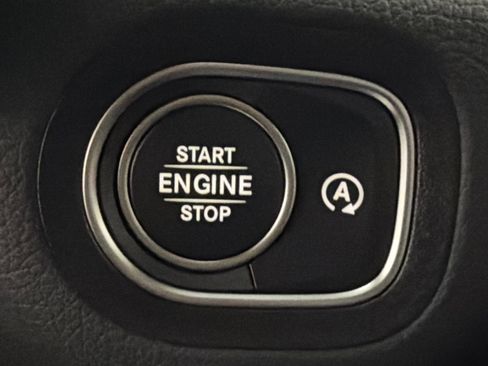 Used 2026 Mercedes-Benz GLE 450 4MATIC Coupe image 33