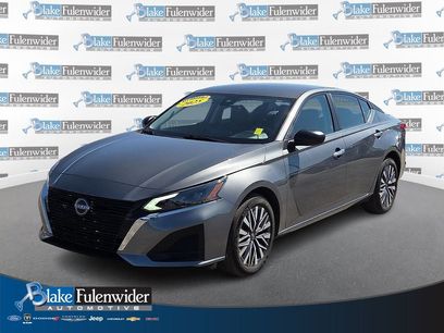 Used 2025 Nissan Altima 2.5 SV