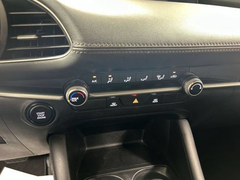 Used 2024 MAZDA MAZDA3 s FWD image 16