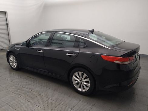Used 2017 Kia Optima EX image 3
