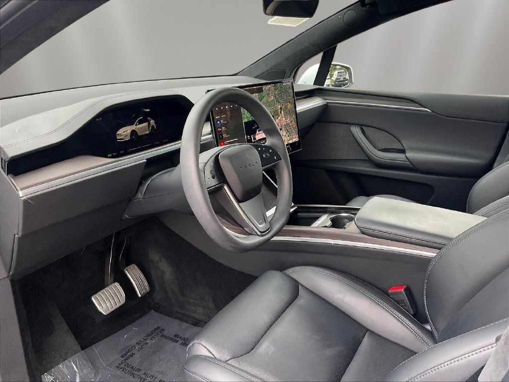 Used 2024 Tesla Model X AWD/4WD image 17