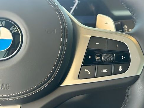 Used 2026 BMW X5 xDrive40i w/ M Sport Package image 25