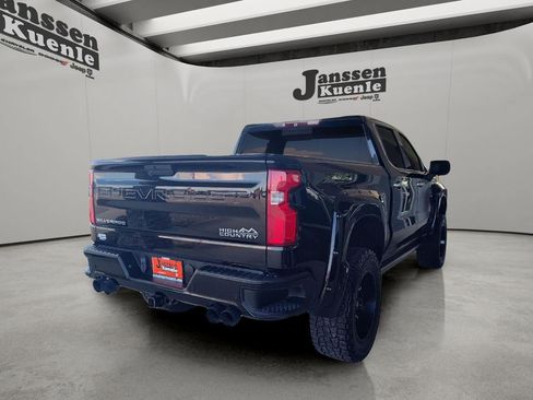 Used 2019 Chevrolet Silverado 1500 High Country w/ Technology Package AWD/4WD image 5