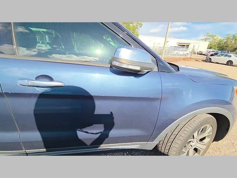 Used 2019 Ford Explorer Platinum image 29