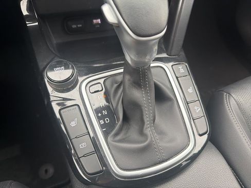 Used 2024 Kia Seltos SX image 18