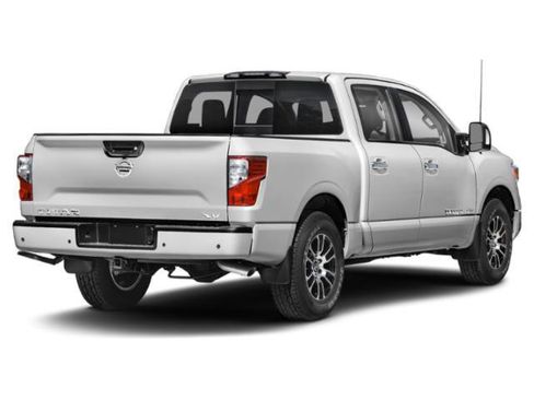 Used 2021 Nissan Titan SV w/ Accessory Utility Package image 5