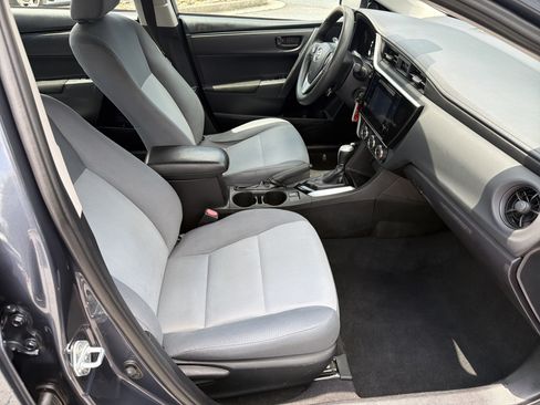 Used 2018 Toyota Corolla L FWD image 16