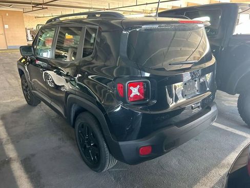 Used 2018 Jeep Renegade Sport w/ Power & Air Group AWD/4WD image 2