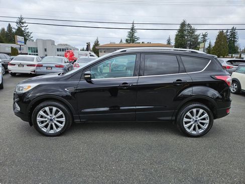 Used 2017 Ford Escape Titanium image 8