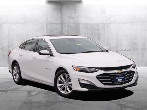 Used 2024 Chevrolet Malibu LT image 2