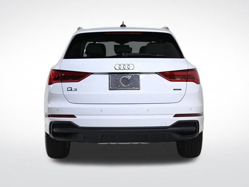 Certified 2024 Audi Q3 2.0T Premium Plus w/ Premium Plus Package image 4