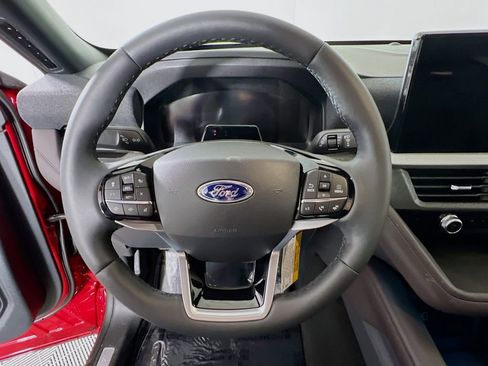 New 2026 Ford Explorer Platinum image 8