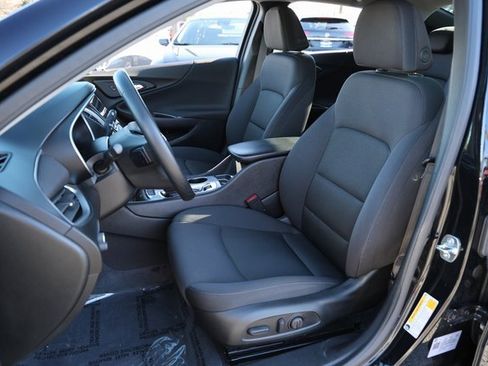 Used 2025 Chevrolet Malibu RS image 15