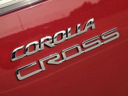 Used 2024 Toyota Corolla Cross LE FWD image 31