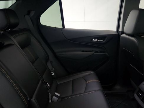 Used 2024 Chevrolet Equinox Premier AWD/4WD image 30