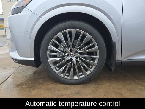 Used 2025 Lexus RX 450h AWD w/ Convenience Package image 10