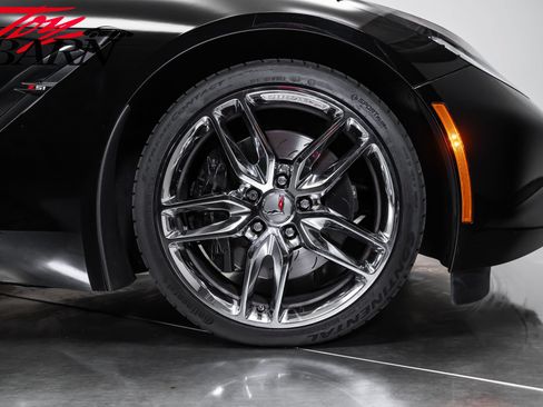 Used 2014 Chevrolet Corvette Stingray Convertible w/ 2LT Preferred Equipment Group RWD image 21