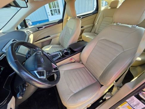 Used 2013 Ford Fusion SE FWD image 14