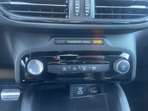 Used 2023 Ford Escape ST-Line w/ Tech Pack #1 image 21