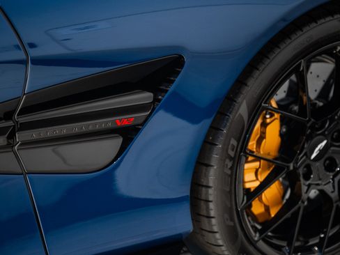 New 2025 Aston Martin Vanquish RWD image 9