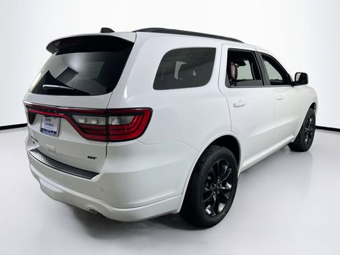 Used 2023 Dodge Durango GT image 5