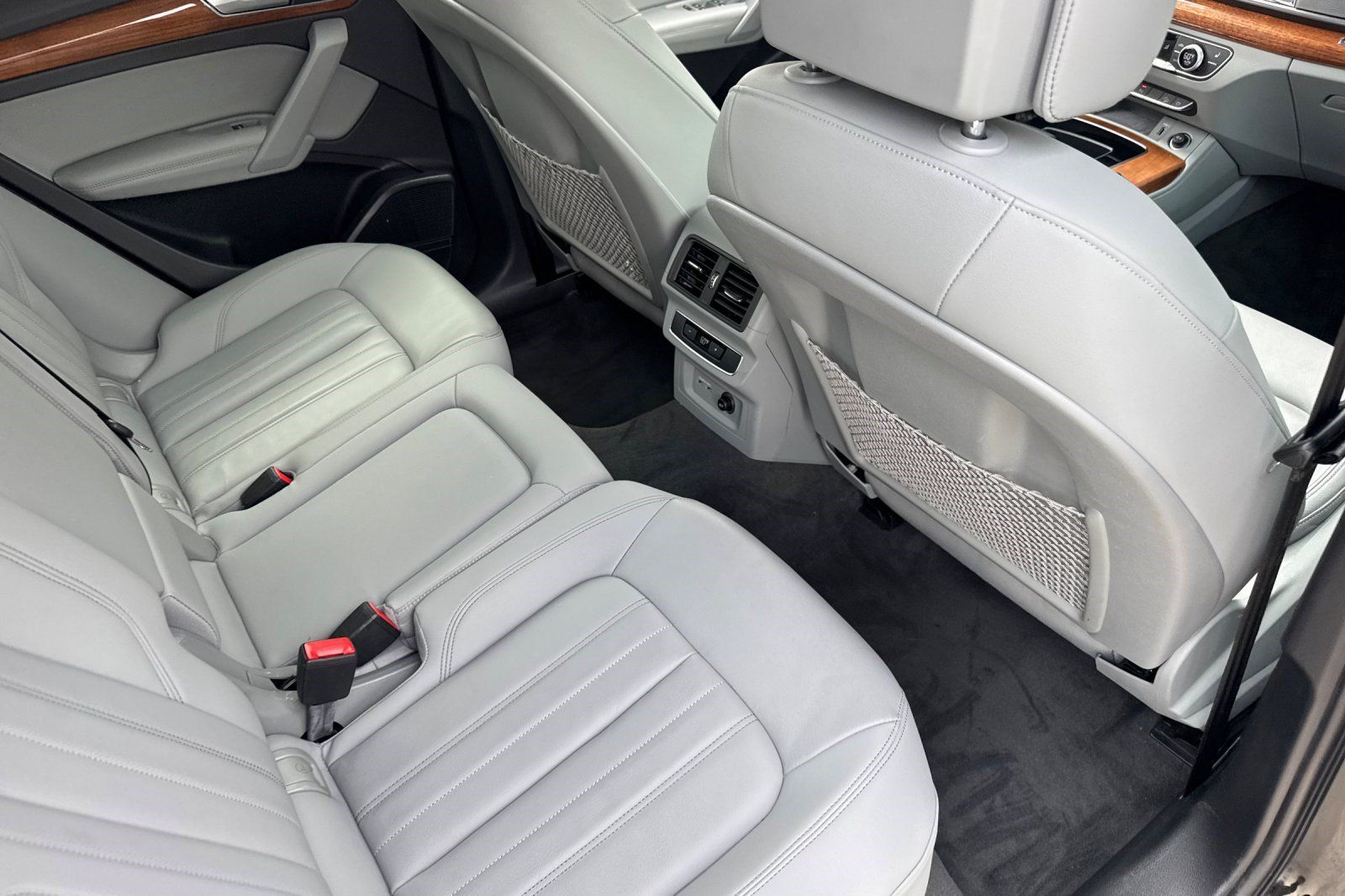 Used 2022 Audi Q5 2.0T Premium Plus w/ Premium Plus Package AWD/4WD image 32