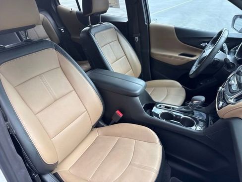 Used 2023 Chevrolet Equinox Premier FWD image 28