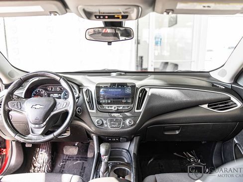 Used 2021 Chevrolet Malibu RS image 34