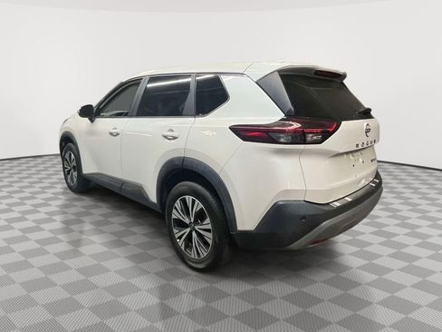 Used 2023 Nissan Rogue SV image 5