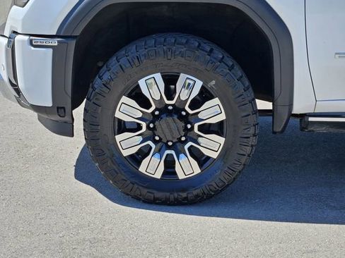 Used 2024 GMC Sierra 2500 Denali w/ Denali Reserve Package AWD/4WD image 13