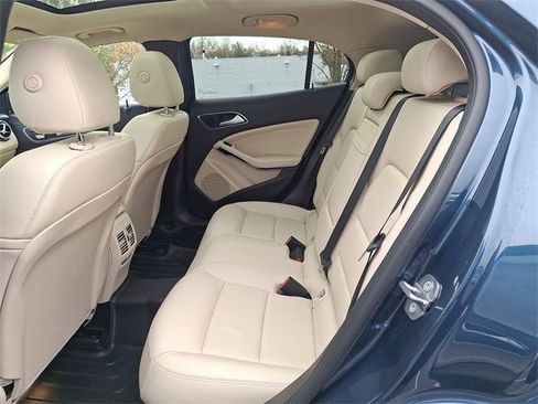 Used 2020 Mercedes-Benz GLA 250 4MATIC image 10