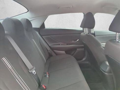 Used 2023 Hyundai Elantra SEL w/ Convenience Package FWD image 22