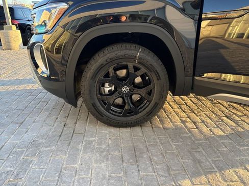New 2026 Volkswagen Atlas Peak Edition AWD/4WD image 25