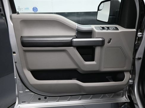 Used 2018 Ford F150 XLT w/ Equipment Group 302A Luxury AWD/4WD image 10