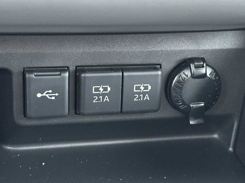 Used 2021 Toyota Highlander Platinum image 29