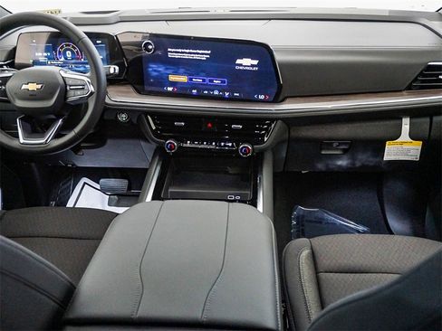 New 2026 Chevrolet Suburban LS w/ LPO, Dark Essentials Package image 15