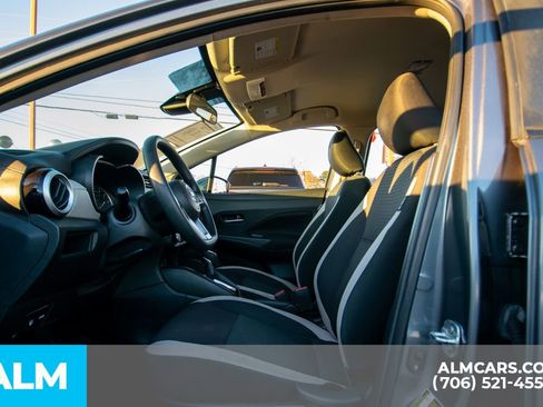 Used 2021 Nissan Versa SV image 7