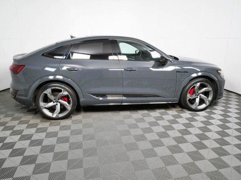 Used 2024 Audi SQ8 e-tron Premium Plus w/ Black Optic Package AWD/4WD image 2