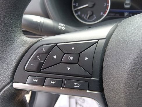 Used 2025 Nissan Sentra SV w/ Trunk Package FWD image 18
