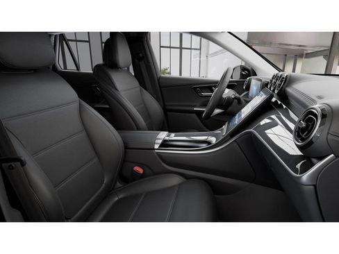 Certified 2025 Mercedes-Benz GLC 350e 4MATIC image 4