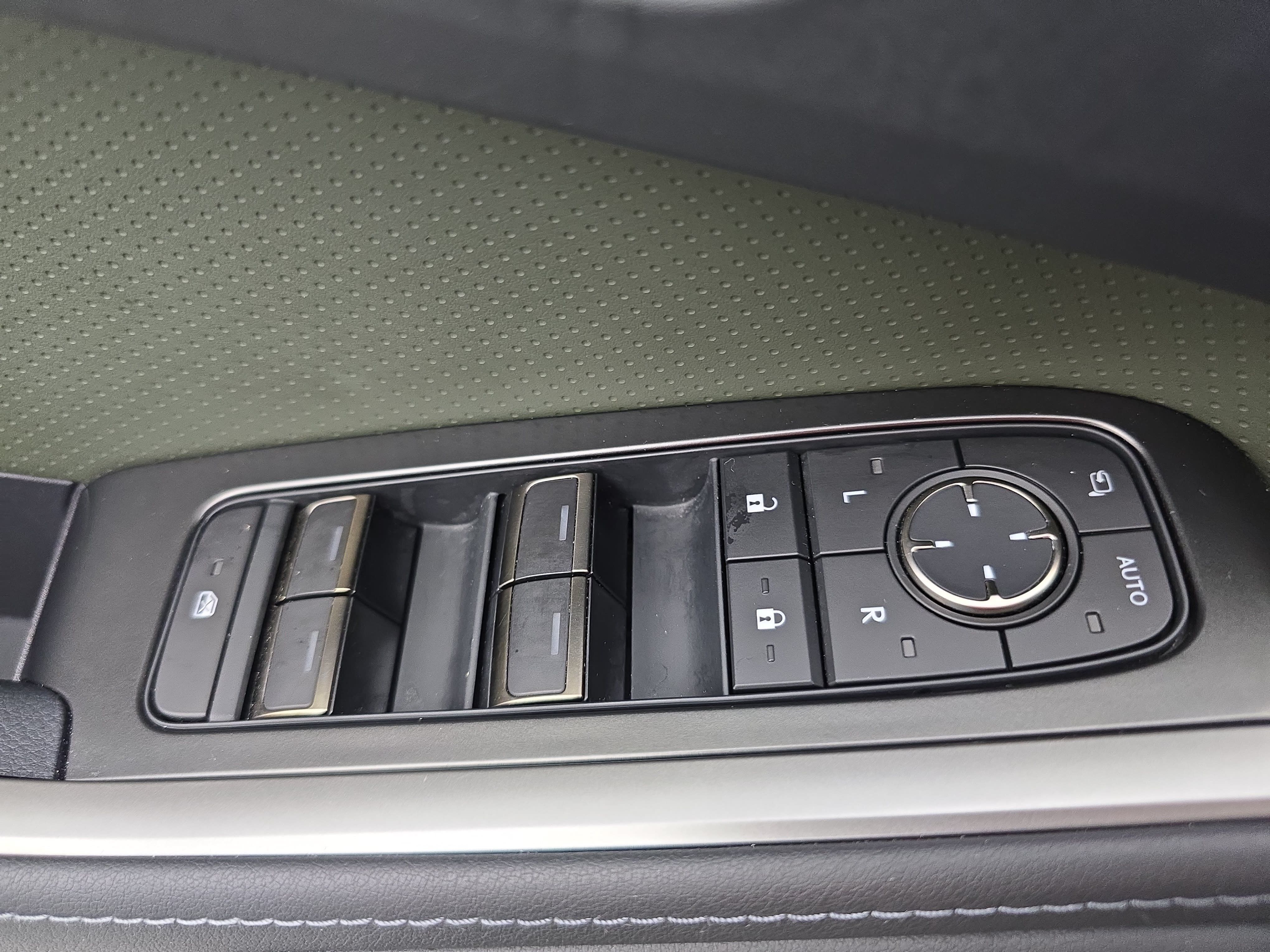 Used 2025 Lexus GX 550 AWD/4WD image 29