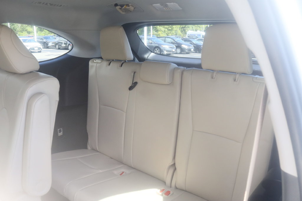 Used 2025 Toyota Highlander XLE AWD/4WD image 23