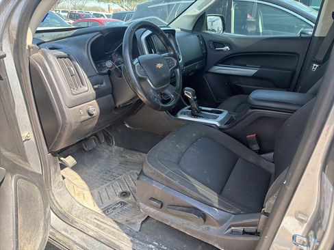 Used 2022 Chevrolet Colorado LT w/ LT Convenience Package image 10