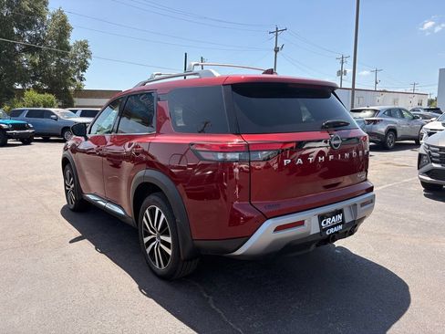 Used 2025 Nissan Pathfinder Platinum w/ Cargo Package AWD/4WD image 5
